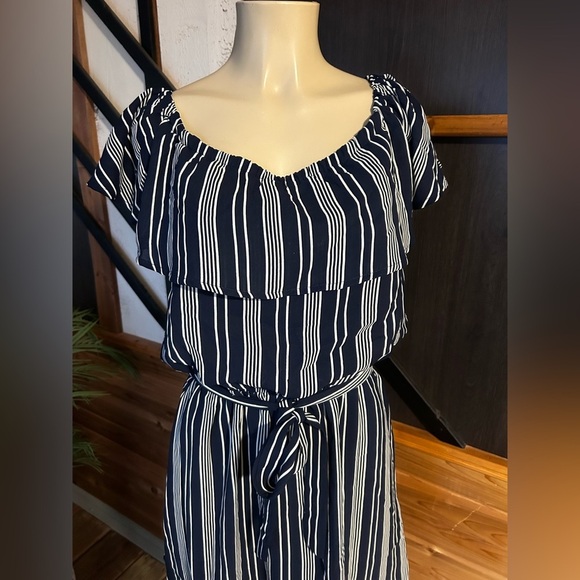 She and Sky Navy blue dress with white stripes size L pre loved - Picture 5 of 7